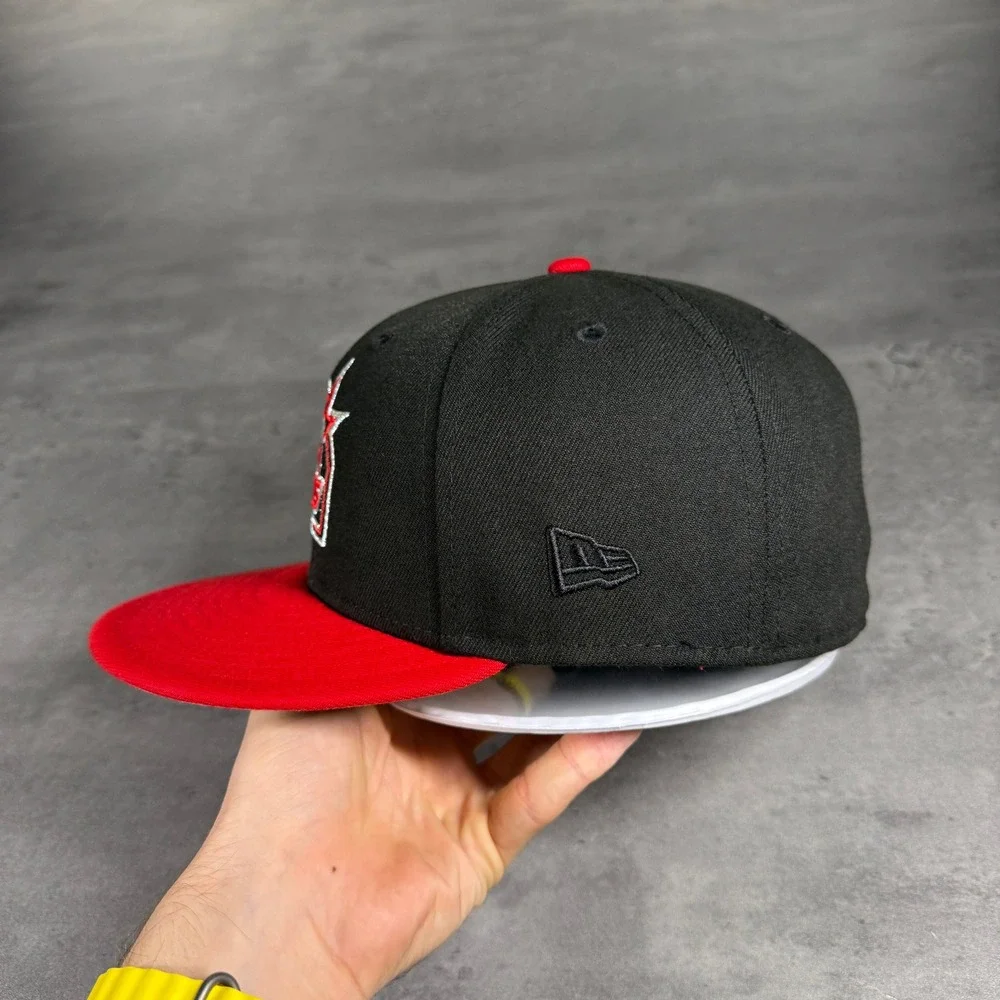 Hat Club Houston Astros New‎ Era Cap 7 1/4 Black Red Silver Metallic Side Patch